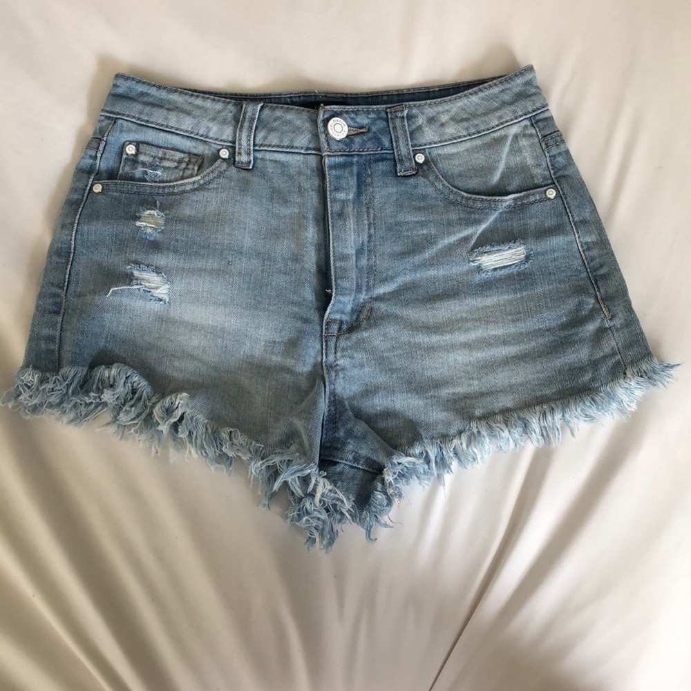 Forever 21 denim shorts size 24